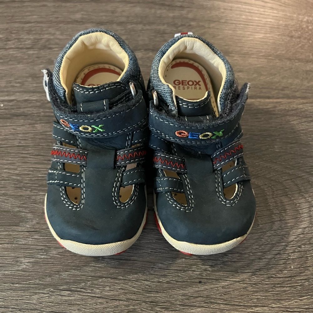 Geox Boys toddler Suade leather shoes size 18 /US 3